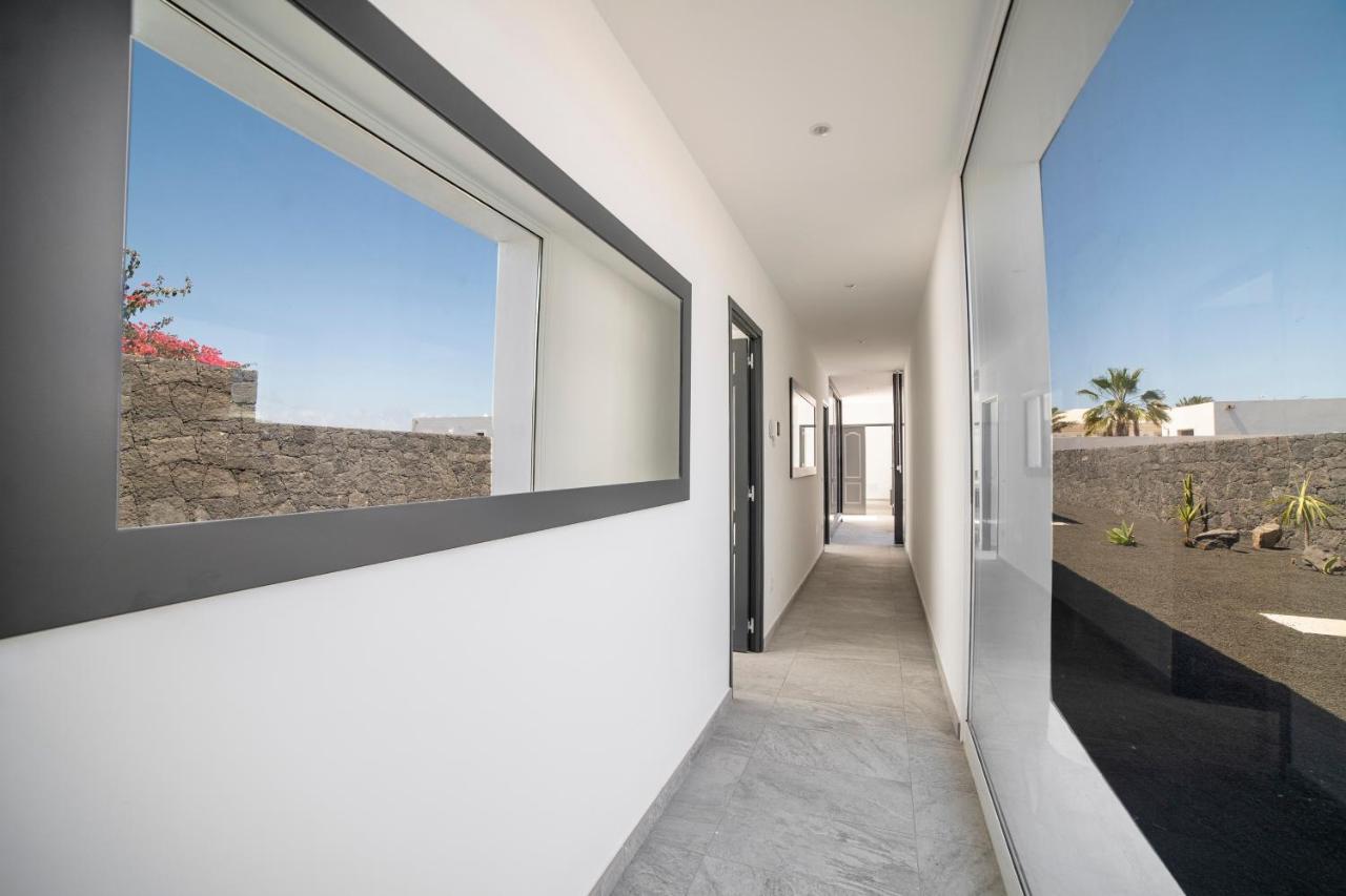 Valhalla Villa Playa Blanca  Exterior photo